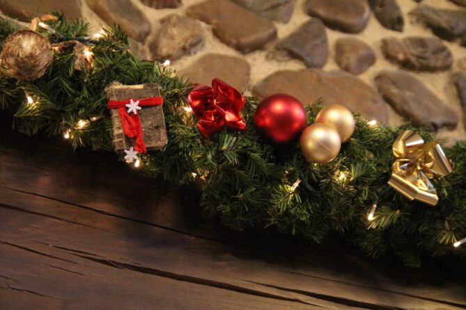 Sequoia Lodge Indoor Decorations