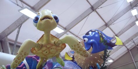 dlp25-disneystarsonparade-18