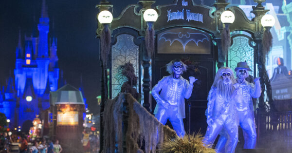 Mickey's Boo-to You Halloween Parade