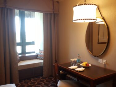 Hong Kong Disneyland Explorers Lodge