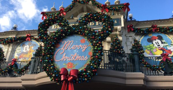 Christmas Disneyland Paris - Main Street Station