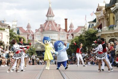 Disneyland Paris - Tuesday is a Guest Star Day - Joy and Sadness
