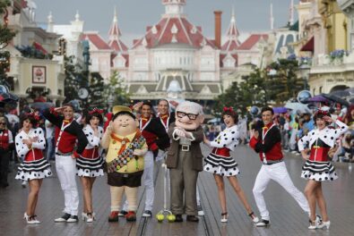 Disneyland Paris - Tuesday is a Guest Star Day - Mr Carl Fredricksen and Russell