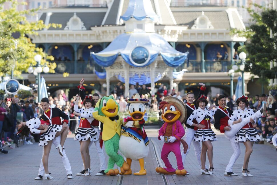 Disneyland Paris - Tuesday is a Guest Star Day - Donald Duck, José Carioca and Panchito Pistoles from The Three Caballeros