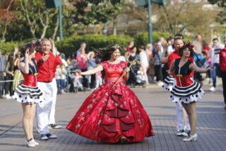 Disneyland Paris - Tuesday is a Guest Star Day - Elena of Avalor