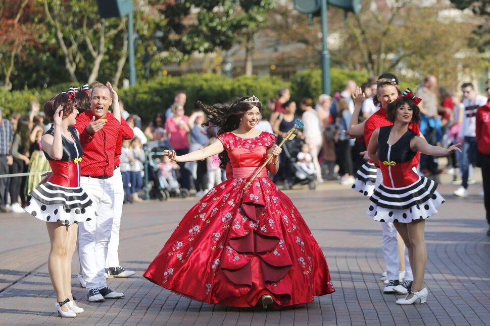 Disneyland Paris - Tuesday is a Guest Star Day - Elena of Avalor