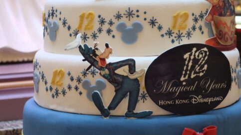 HongKongDisneyland_12thAnniversary_Mickey-kitto (5)