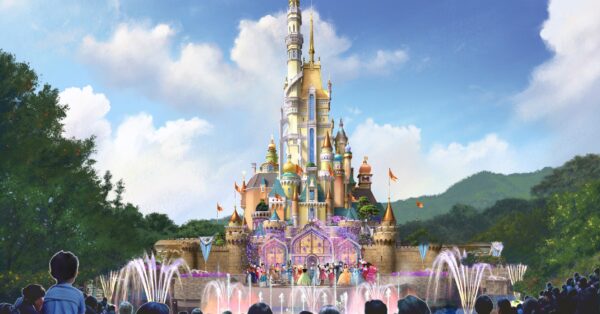 Hong Kong Disneyland - Castle Transformation