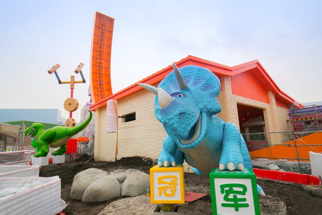 Shanghai Disney Resort - Toy Story Land - Rex and Trixie (2)