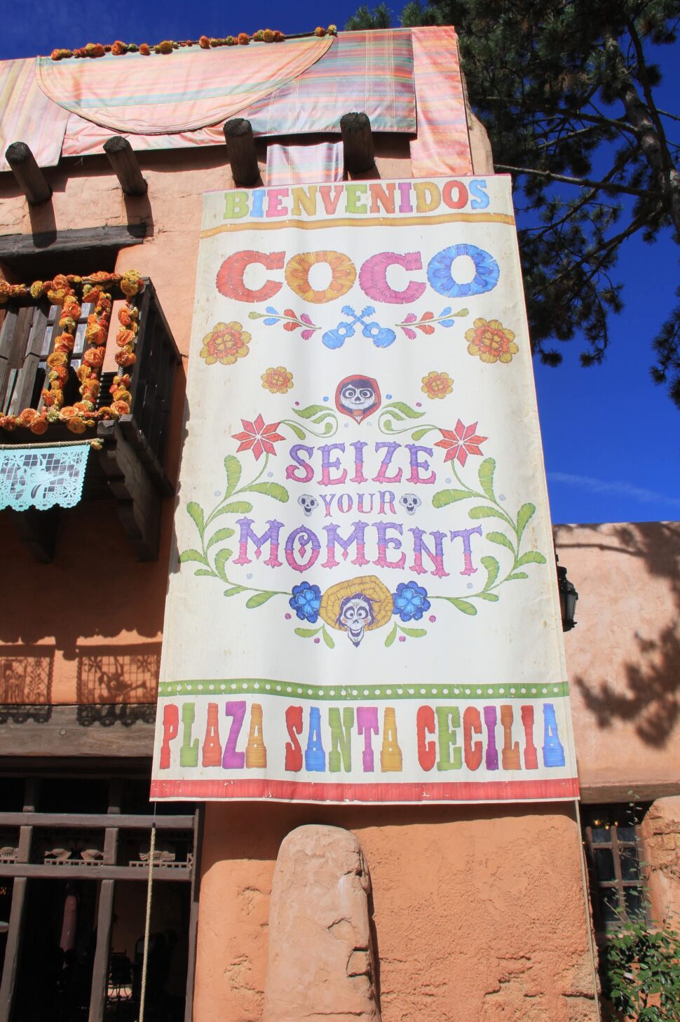 Disneyland Paris - Dia de Muertos Decorations - Coco 2018