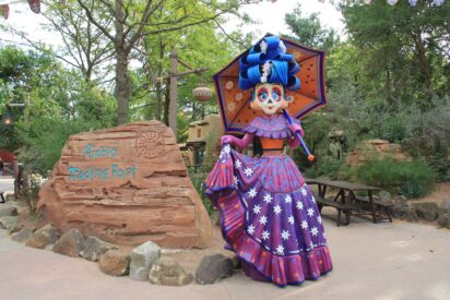 Disneyland Paris - Dia de Muertos Decorations - Coco 2018