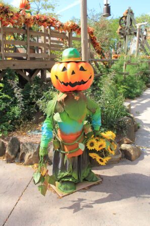 Disneyland Paris - Halloween Decorations 2018