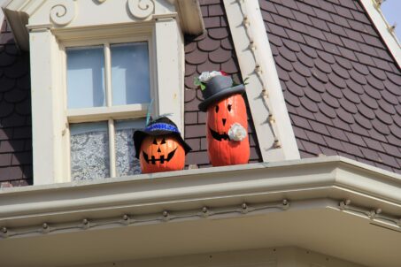 Disneyland Paris - Halloween Decorations 2018