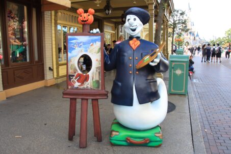 Disneyland Paris - Halloween Decorations 2018