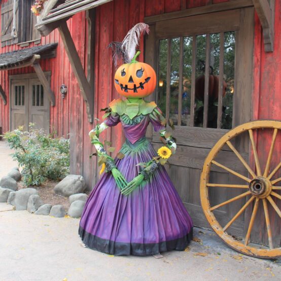 Disneyland Paris - Halloween Decorations 2018