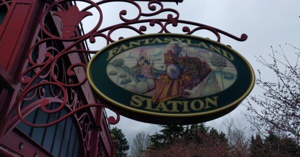 Disneyland Paris - Fanatasyland Station