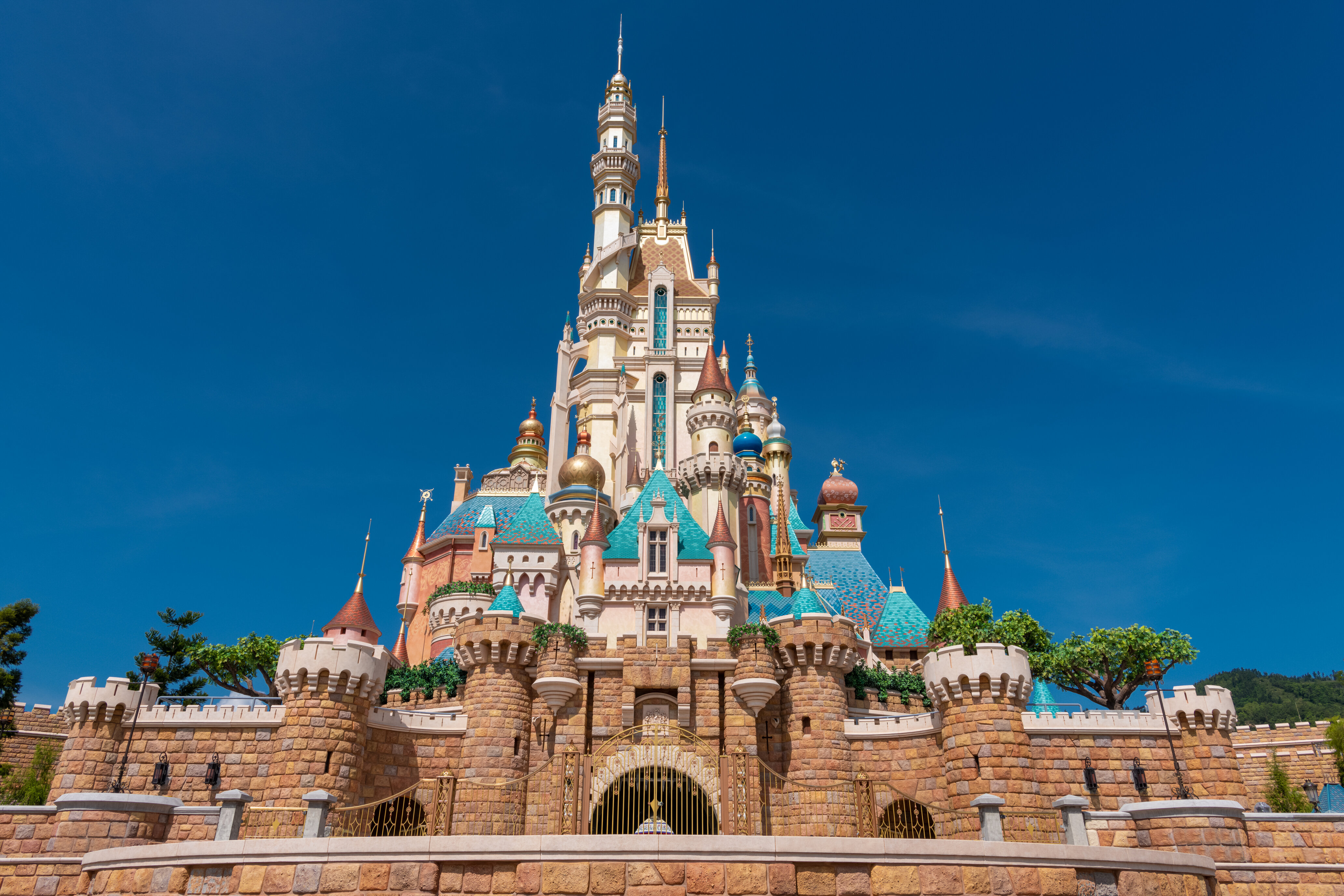 visit hong kong disneyland