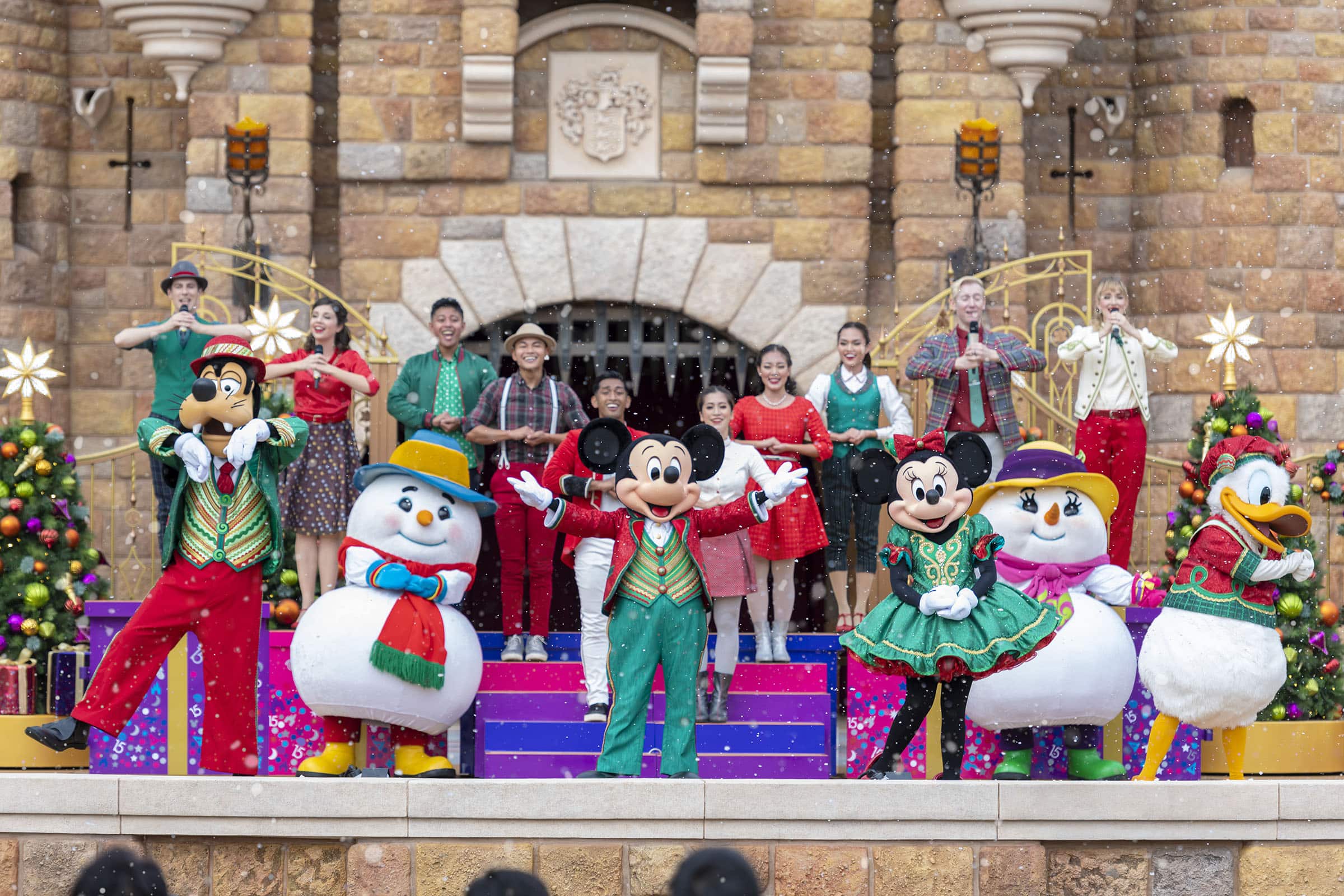 A Disney Christmas With Birthday Excitement Travel To The Magic